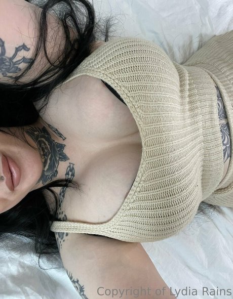 Lydiarains hot actress images