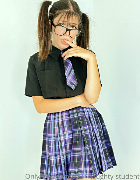 your naughty student star nudes image