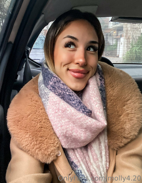 molly4 20 model adult img