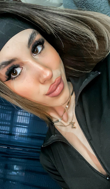 molly4 20 star pornographic photo