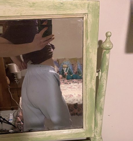 xwhitewrenx exclusive actress image