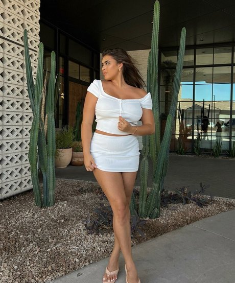 Kalani Hilliker high quality pornstar img