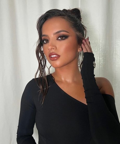 Isabela Merced pornographic model pic