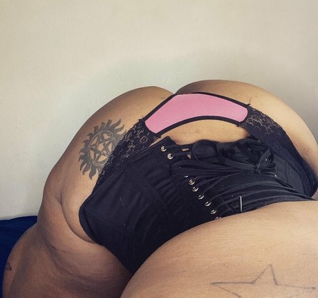 amazon leee erotic pornstar gallery