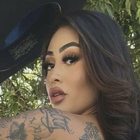 therealissalicious star naked photo