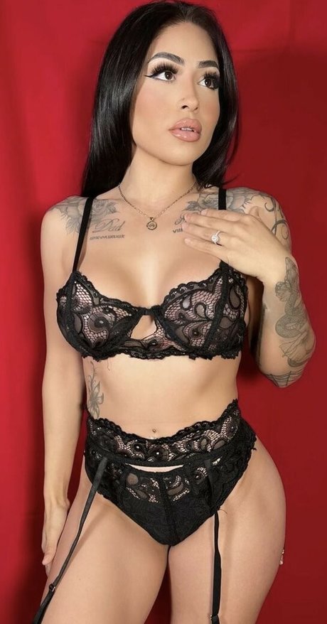 therealissalicious star perfect pic