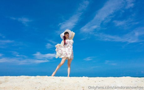 iamdorasnowfree exclusive pornstar img