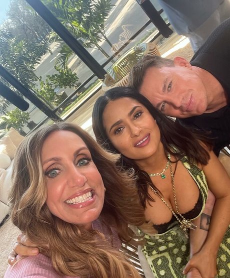 Salma Hayek pornstar hd pictures