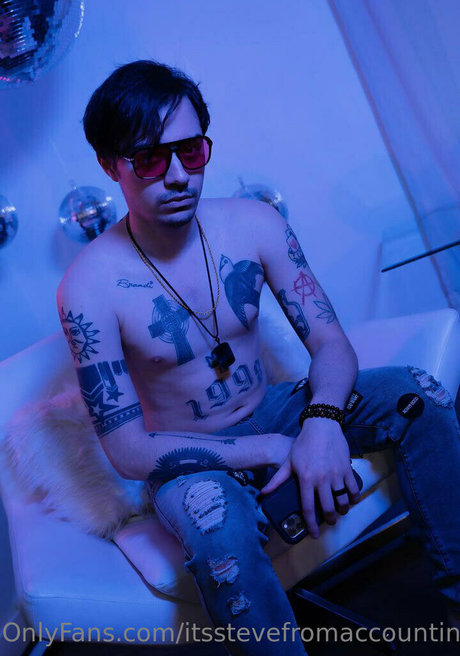 itsstevefromaccounting sexy star photos