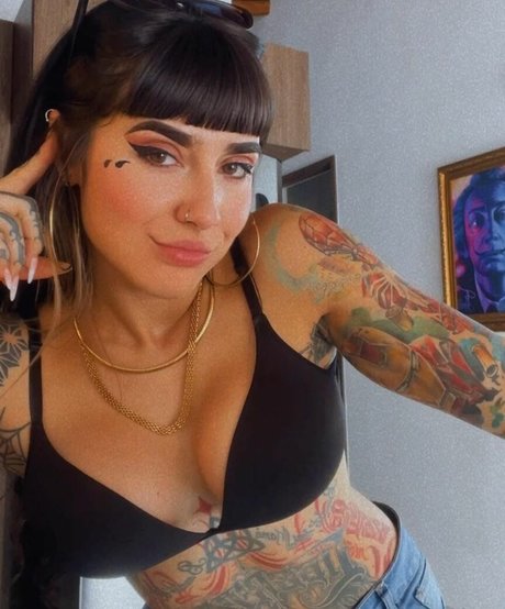 Lauzapata95 high quality pornstar pics