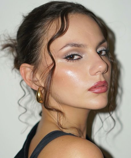 Dafne Keen pornstar hd images