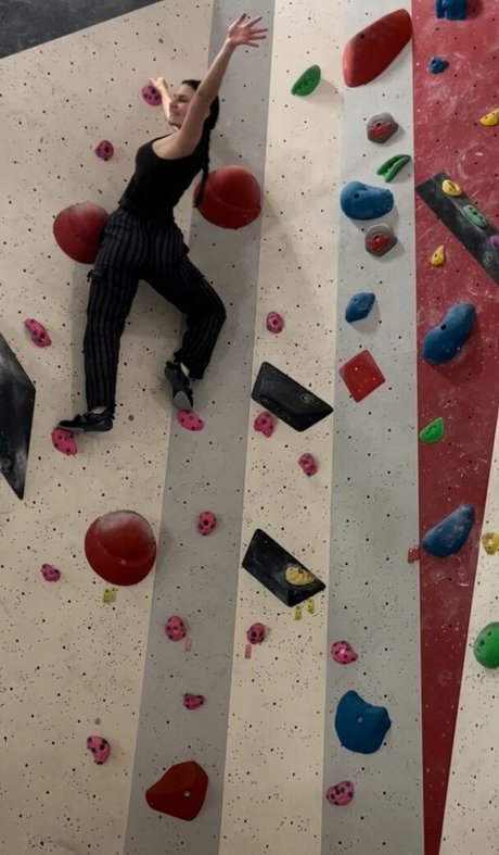 Dafne Keen pornstar adult photos