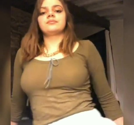 Dafne Keen model porn archive