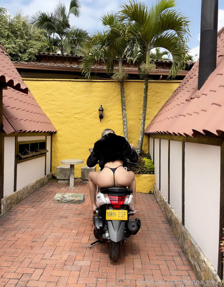 Jhenna Greey model xxx pics