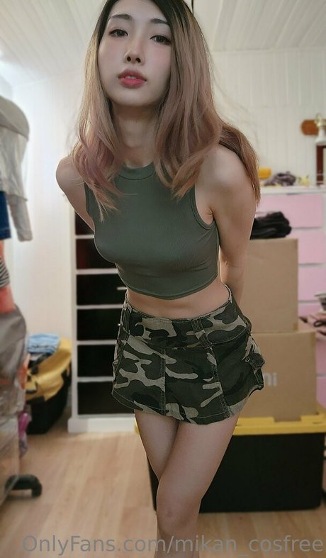 mikan cosfree Profile pic