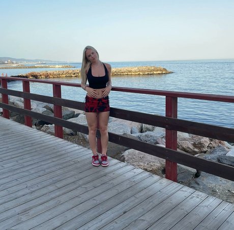 Gabriella Davies pornstar adult photo