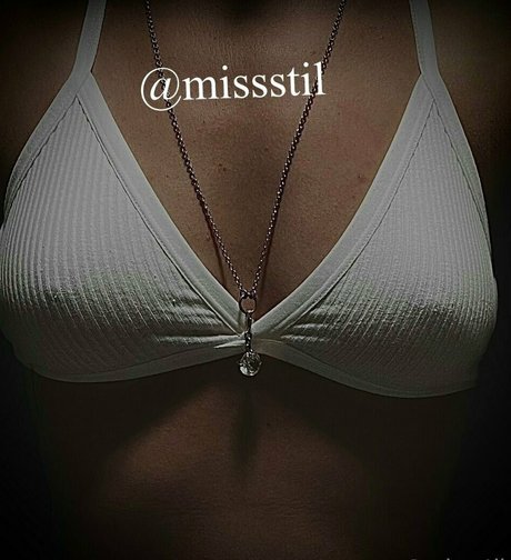 slimboygrfree nudes actress galleries