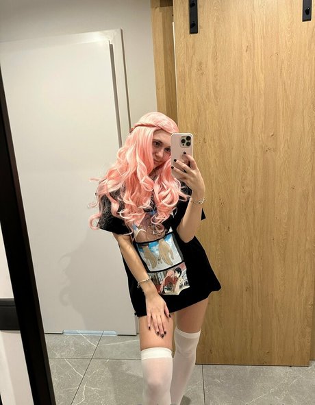 karisha x porn model image