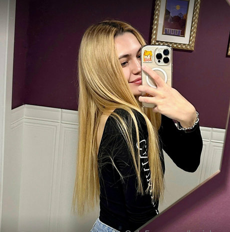 karisha x hot star img