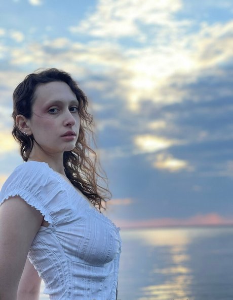 helgaamor nudes model archive