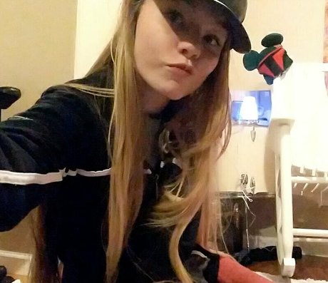 ogfeet model naked photos