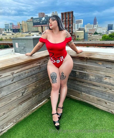 zaradollfree star sexy photos