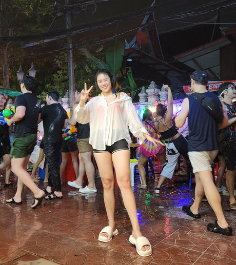 Yuggie TV nice pornstar img