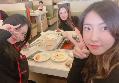 Yuggie TV pretty actress images