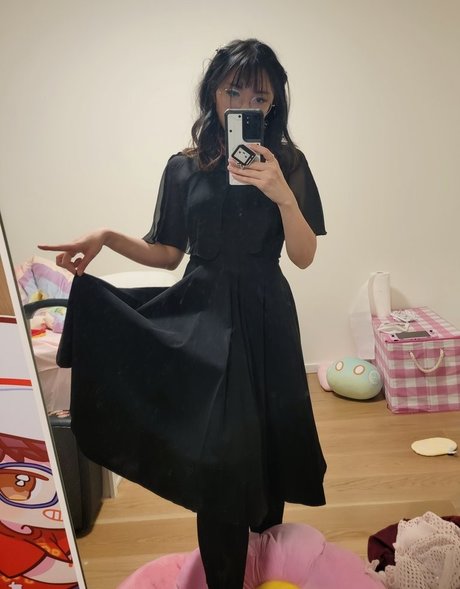 asian public onlyfans pornographic pic