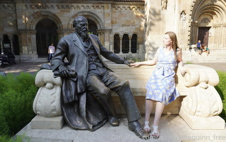 acrylickatequinn free star nude pics