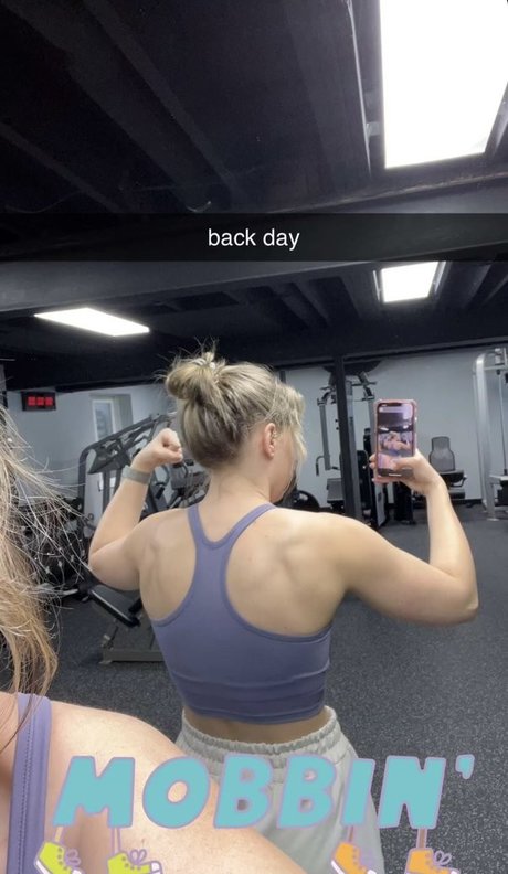 Pineapplebrat exclusive star photo