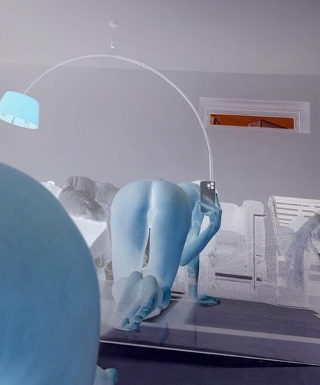 Dieu Linh Vuong erotic star img