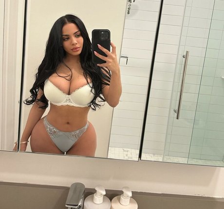 E dot model art pics