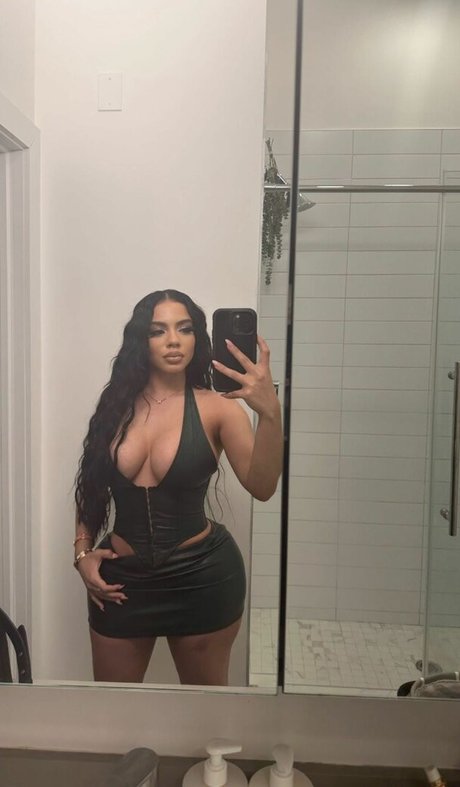 E dot erotic actress image