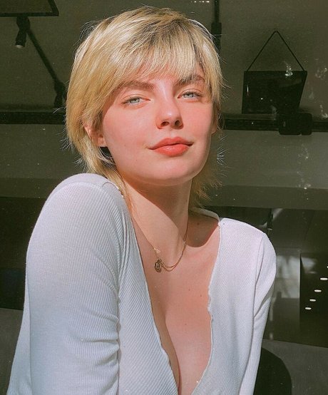 Triz Pariz star hot pic