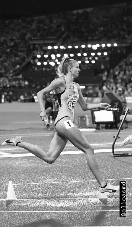 Alica Schmidt naked actress archive