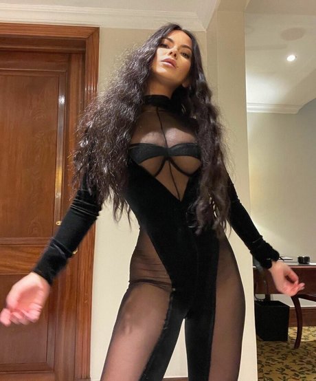 Apostoleanu sexy actress pics