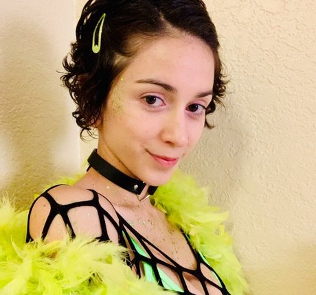 Yana Mori exclusive star pics