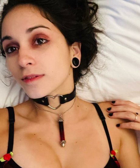 Yana Mori nude model images