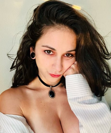 Yana Mori exclusive star photos