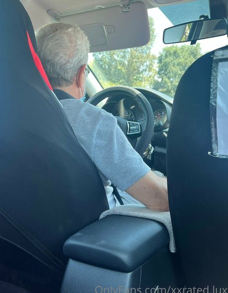 Mina Luxx pornstar nude photo