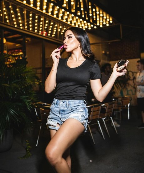 Nacya Marreiro sexy actress galleries