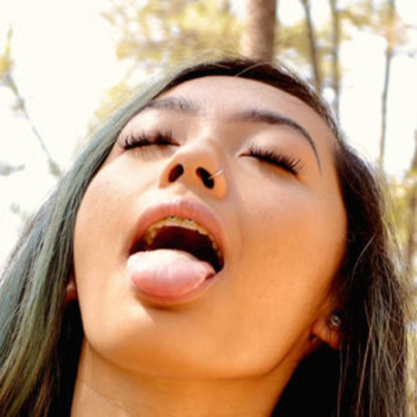 Bxetao exclusive model image