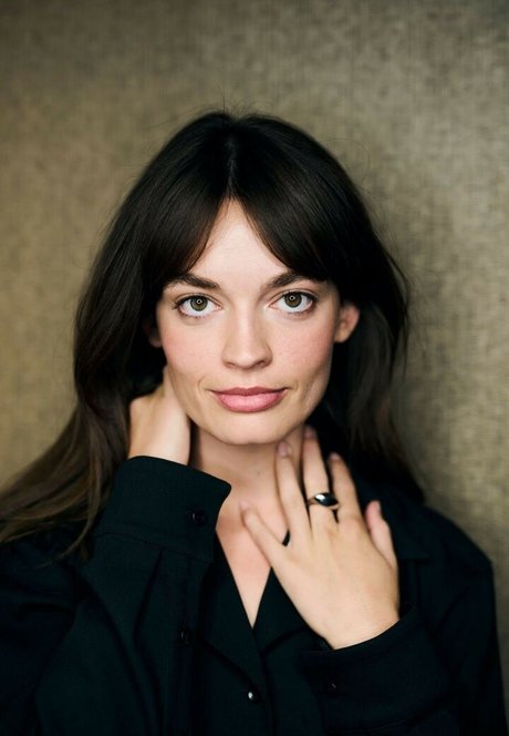 Emma Mackey xxx pornstar photos