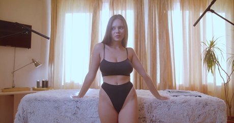 ASMR Massage star sexy photos