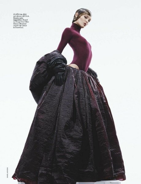 Lily Rose Depp naked model pic