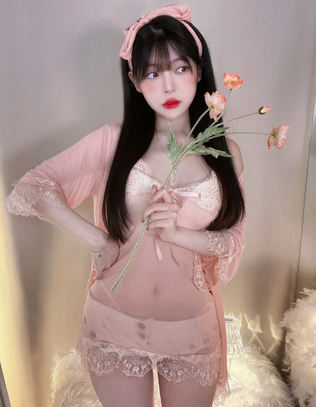 yudiii model pretty images