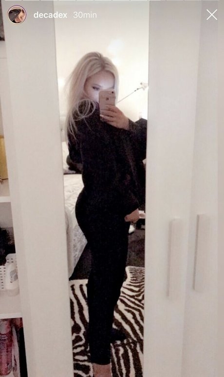 Decadex nice model pic