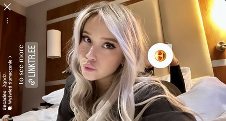 Decadex beautiful model picture