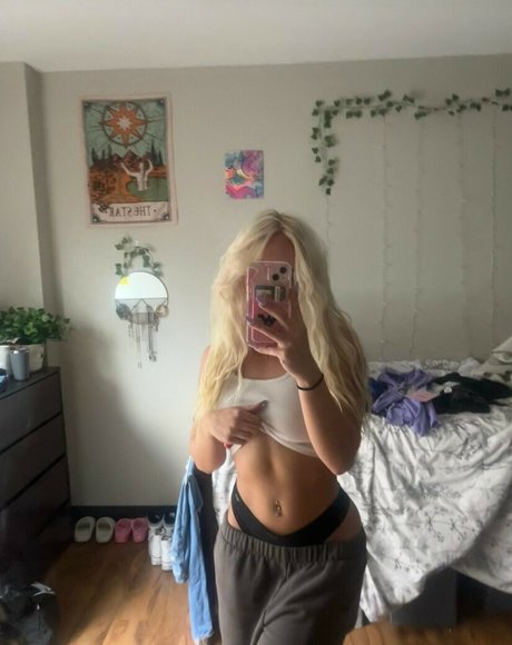 Sn0w bunnyy xxx actress picture